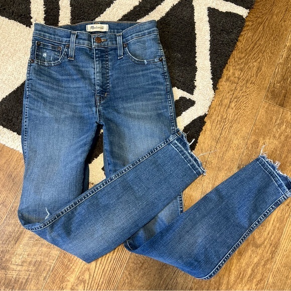 Madewell factory distressed light wash denim skinny jeans - Picture 2 of 9